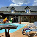 Logis Restaurant Relais Du Gue De Selle 3* Mézangers