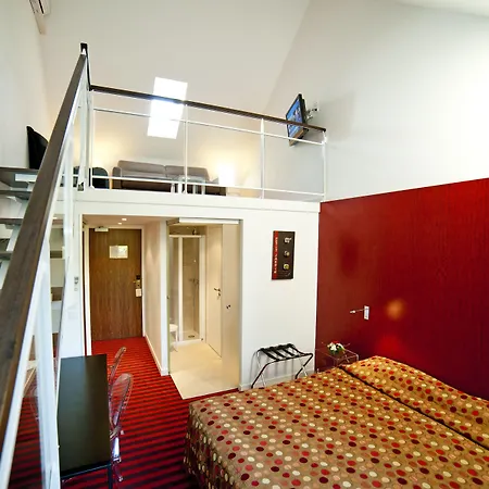 Logis Restaurant Relais Du Gue De Selle 3* Mézangers