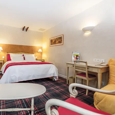 Logis Restaurant Relais Du Gue De Selle 호텔 3*