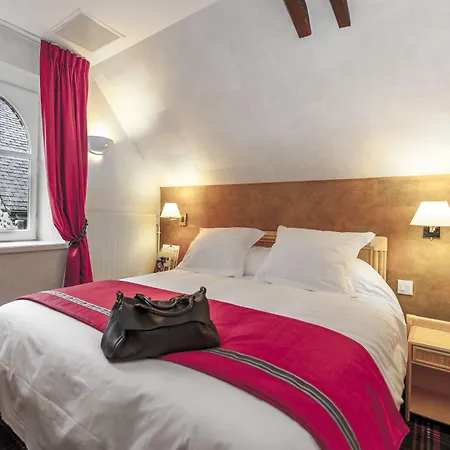 Logis Restaurant Relais Du Gue De Selle 3*