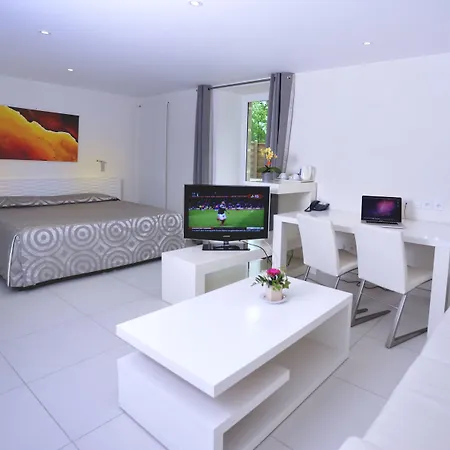 Logis Restaurant Relais Du Gue De Selle