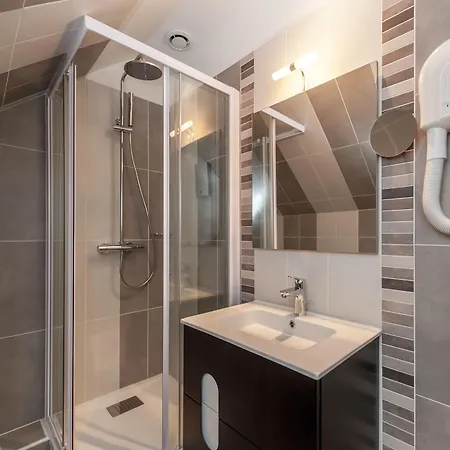 Hotel Logis Restaurant Relais Du Gue De Selle 3*