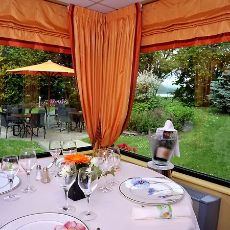 Logis Restaurant Relais Du Gue De Selle Mézangers