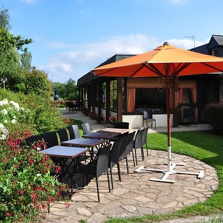 Au Relais Du Gue De Selle 3* Mezangers