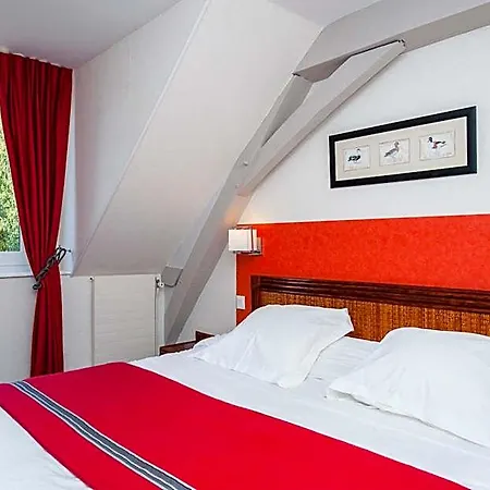Logis Restaurant Relais Du Gue De Selle 호텔 3*
