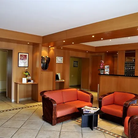 Au Relais Du Gue De Selle 3* Mezangers