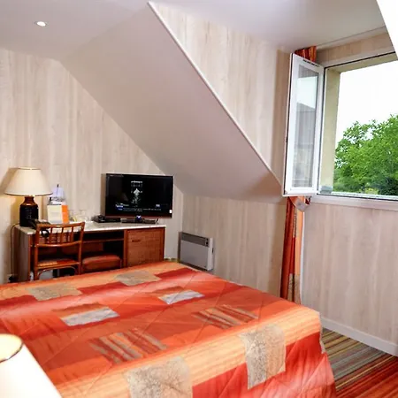 Logis Restaurant Relais Du Gue De Selle 3* Mézangers