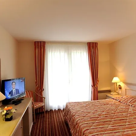Logis Restaurant Relais Du Gue De Selle 호텔 Mézangers