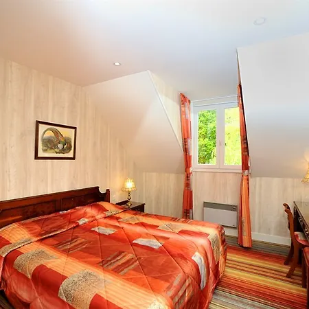 Logis Restaurant Relais Du Gue De Selle 호텔 3*