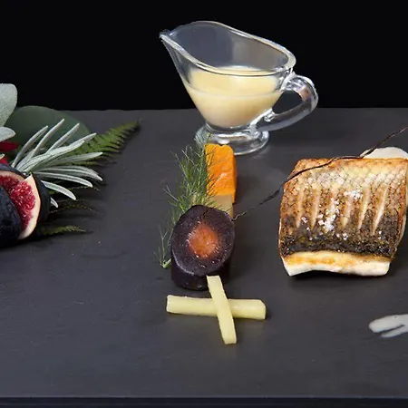 Hotel Logis Restaurant Relais Du Gue De Selle