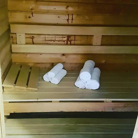 Au Relais Du Gue De Selle 3* Mezangers