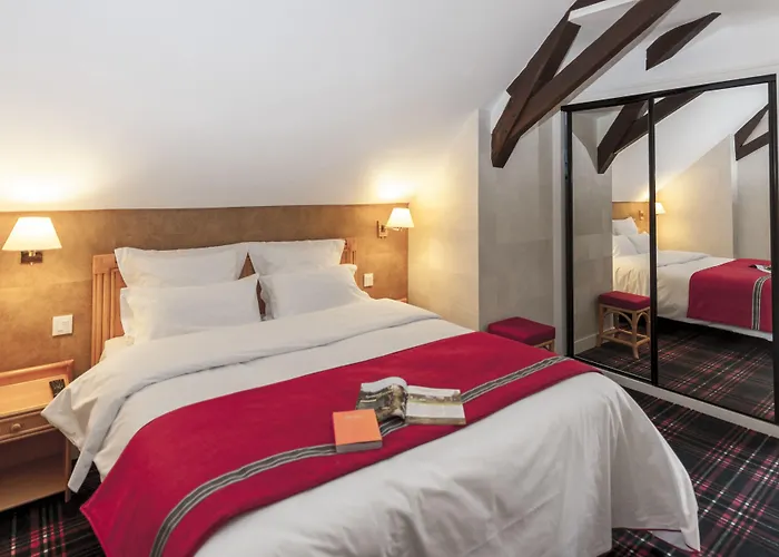 Logis Restaurant Relais Du Gue De Selle فندق Mézangers