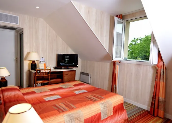 Logis Restaurant Relais Du Gue De Selle 3* Mézangers