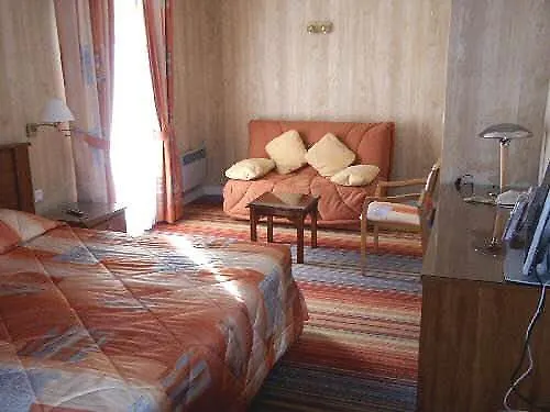 Logis Restaurant Relais Du Gue De Selle فندق