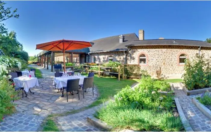 Hotel Au Relais Du Gué De Selle 3*